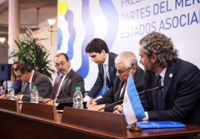 Acuerdo para construir un puente sobre el río Uruguay