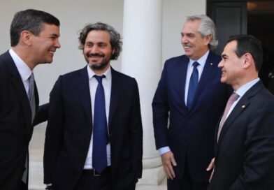 Guaraníes y pesos para el comercio bilateral: la propuesta de Peña que desafía la hegemonía del dólar