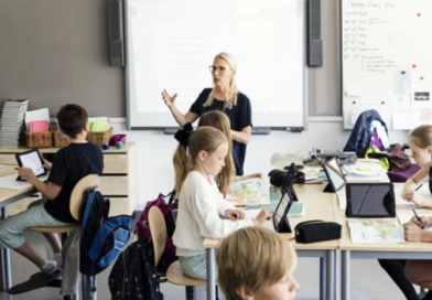 ¿Apagón digital en la escuela? Suecia frena la inversión en pantallas y vuelve a los libros